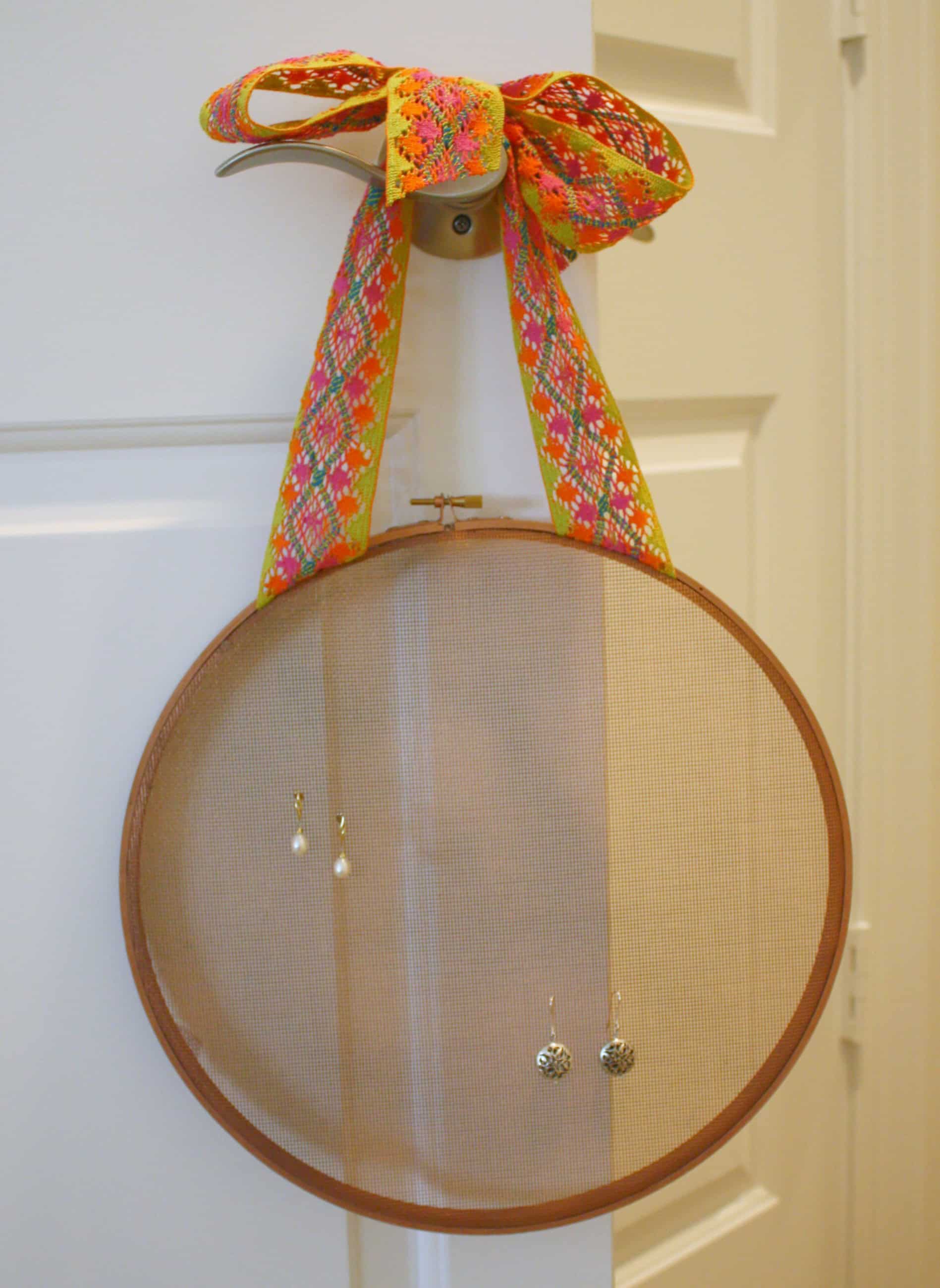 Hoop Earring Holder  Earring holder, Hoop earrings diy, Hoop earrings